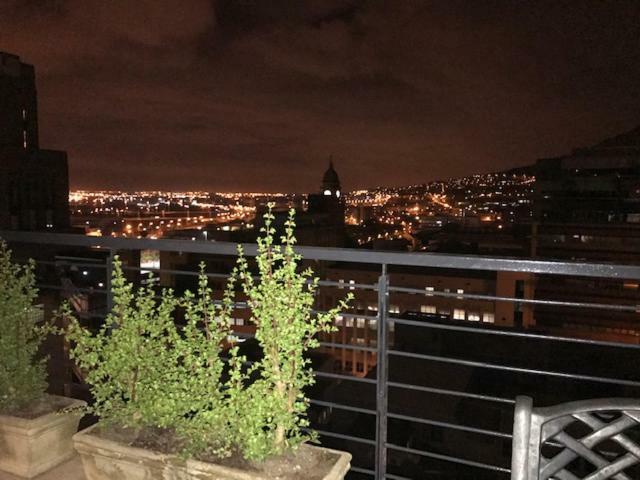 Design City Centre Apartment Cape Town Bagian luar foto